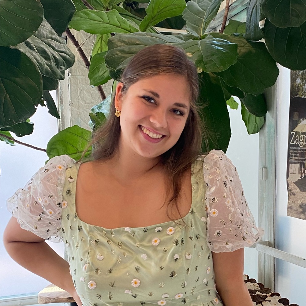 Meet your Posher, Lucia